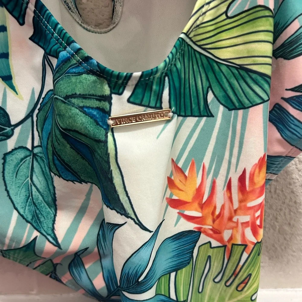 Vince Camuto Strappy Plunging V-Neck One Piece Swimsuit Tropical NWT Size 6 - Picture 4 of 7